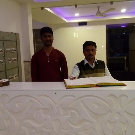Hotel Grand Shyam- In Front Of New Delhi Railway Station-Couple Friendly Exteriör bild