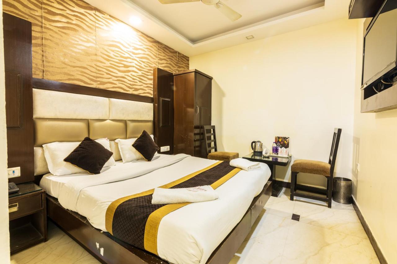 Hotel Grand Shyam- In Front Of New Delhi Railway Station-Couple Friendly Exteriör bild