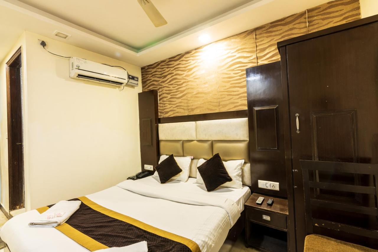 Hotel Grand Shyam- In Front Of New Delhi Railway Station-Couple Friendly Exteriör bild