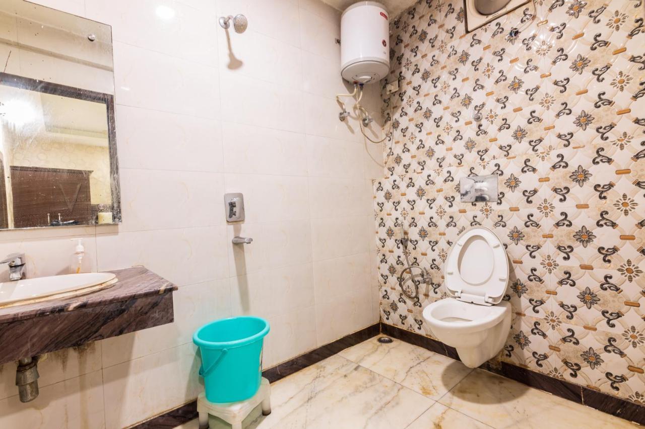 Hotel Grand Shyam- In Front Of New Delhi Railway Station-Couple Friendly Exteriör bild