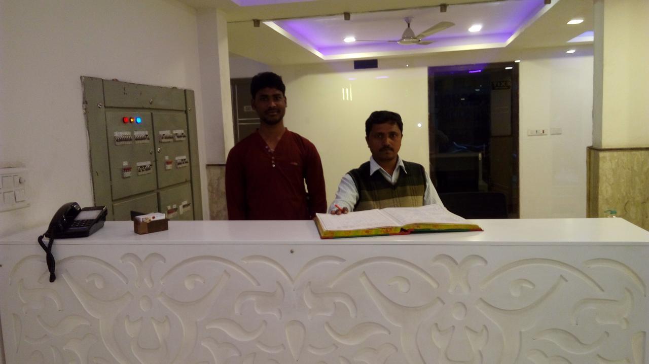 Hotel Grand Shyam- In Front Of New Delhi Railway Station-Couple Friendly Exteriör bild