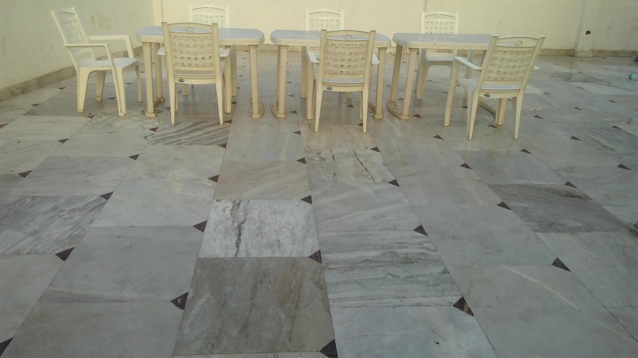 Hotel Grand Shyam- In Front Of New Delhi Railway Station-Couple Friendly Exteriör bild